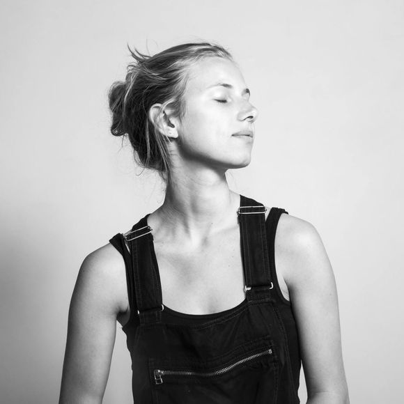 Meet your Posher, Isabella - Picture 1 of 1